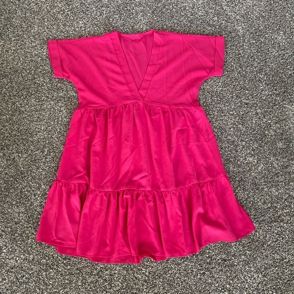 Amazon Short Sleeve V-Neck Ruffle Hem Dress - Picture 1 of 3
